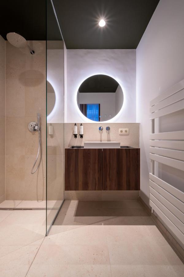 One Two Four - Hotel & Spa Gent Dış mekan fotoğraf