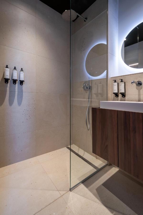 One Two Four - Hotel & Spa Gent Dış mekan fotoğraf