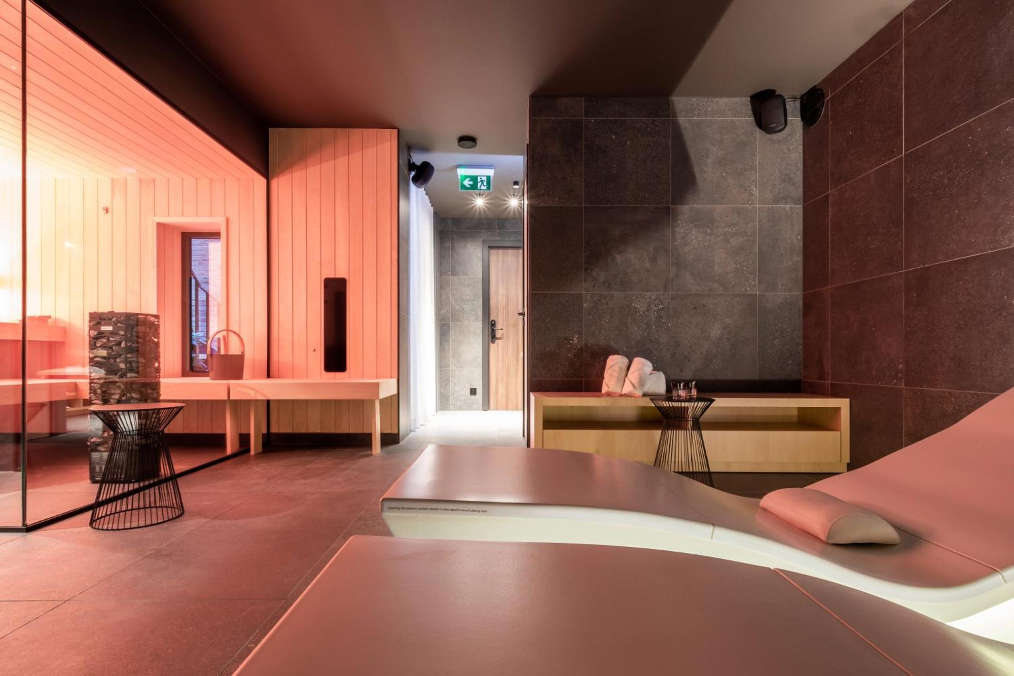 One Two Four - Hotel & Spa Gent Dış mekan fotoğraf