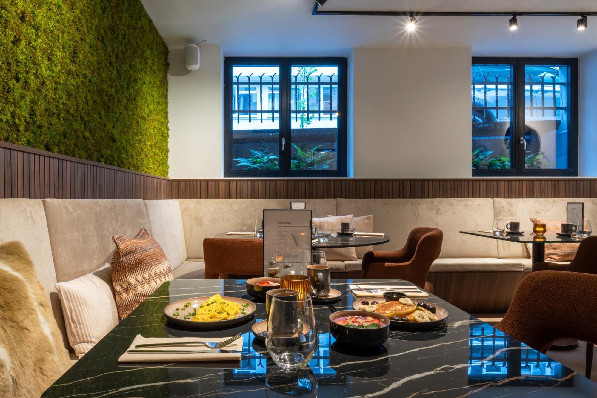 One Two Four - Hotel & Spa Gent Dış mekan fotoğraf