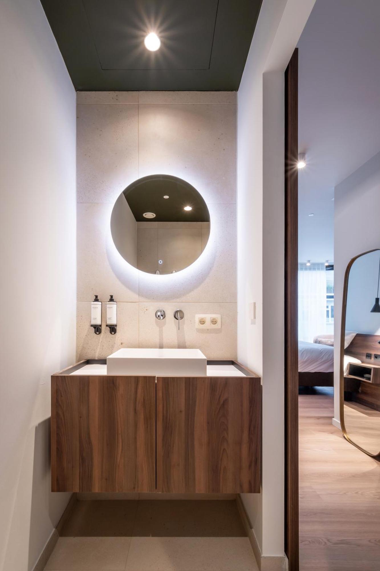 One Two Four - Hotel & Spa Gent Dış mekan fotoğraf